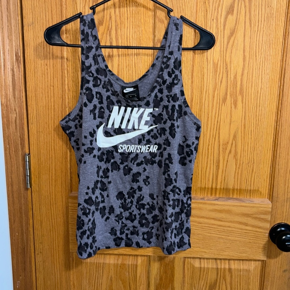 Cheetah print tank, Nike, Grey/black/white shirt
